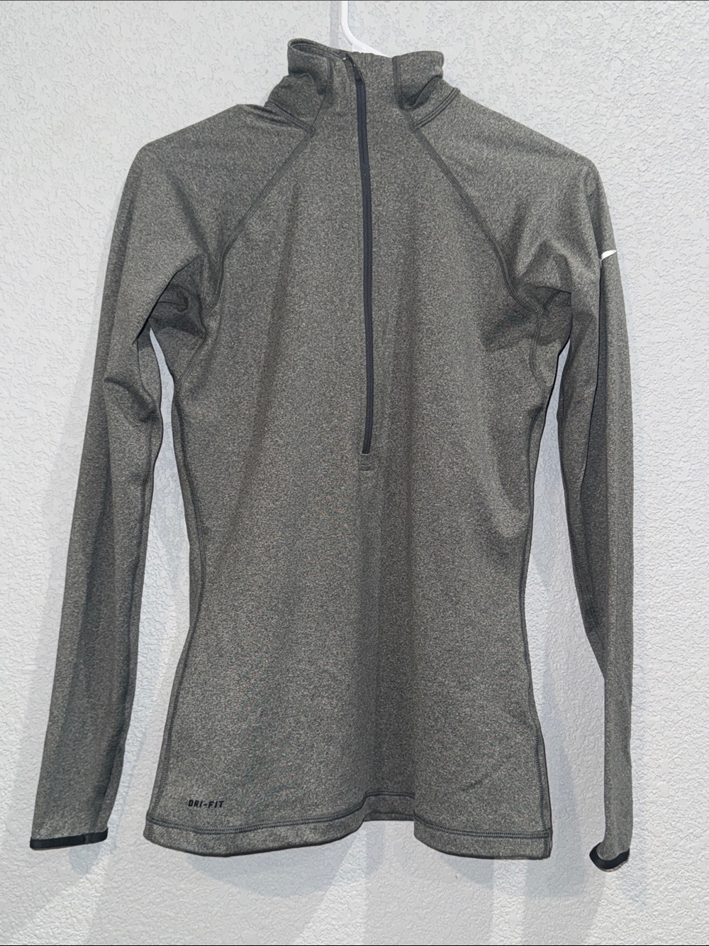 Nike Gray Long Sleeve Performance Top - Picture 1 of 6